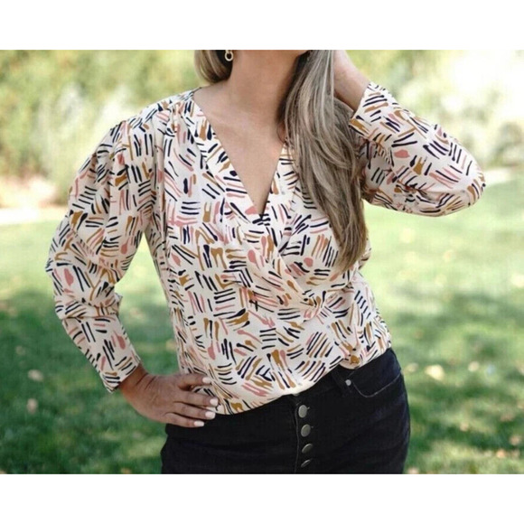 Cabi Marni Blouse Abstract Print Chiffon Deep V Crossover Top 4162 Size Large - Picture 6 of 14